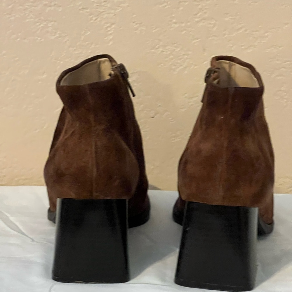 Boots - Picture 3 of 4
